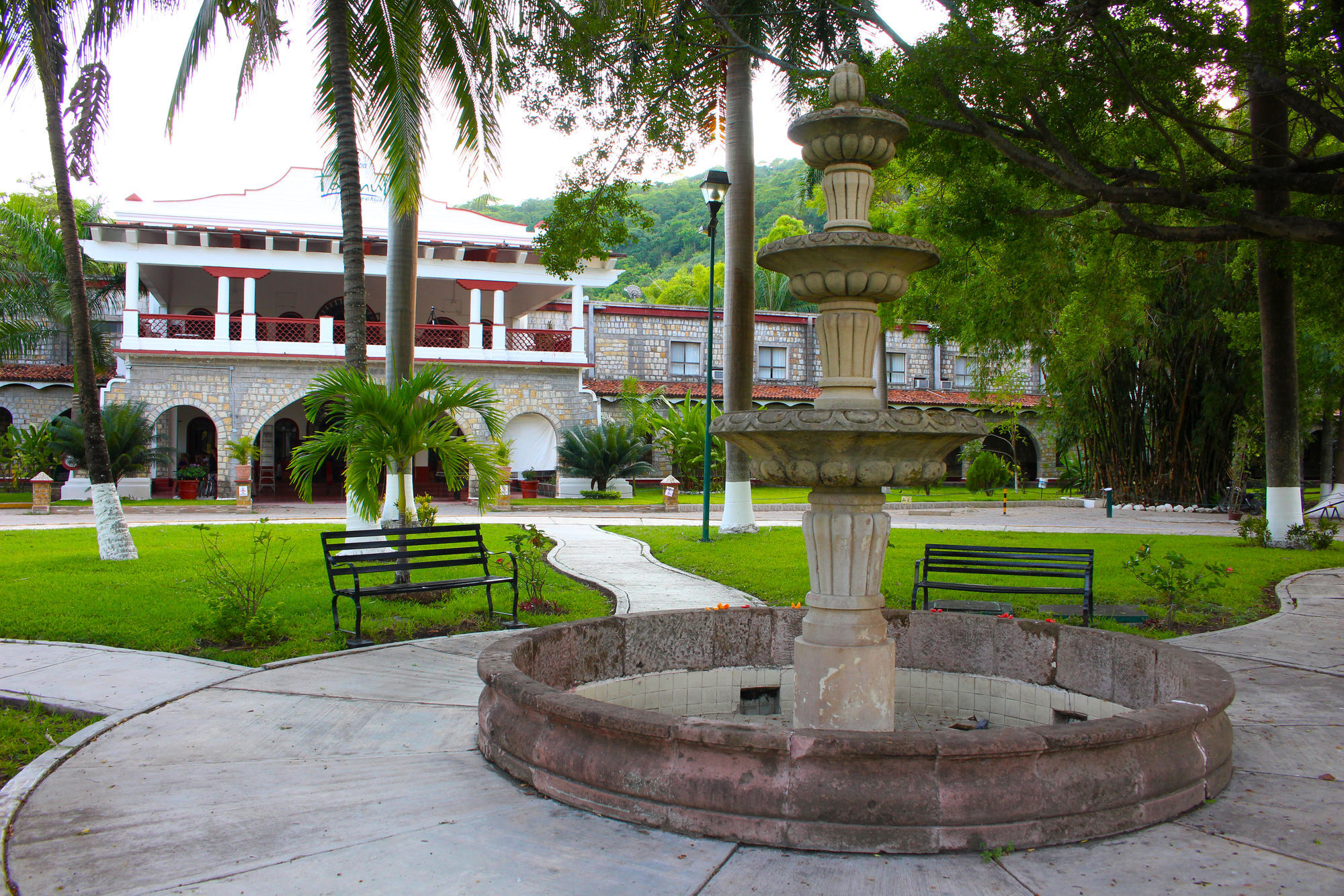 Hotel Spa Taninul Los Puentes Exterior photo