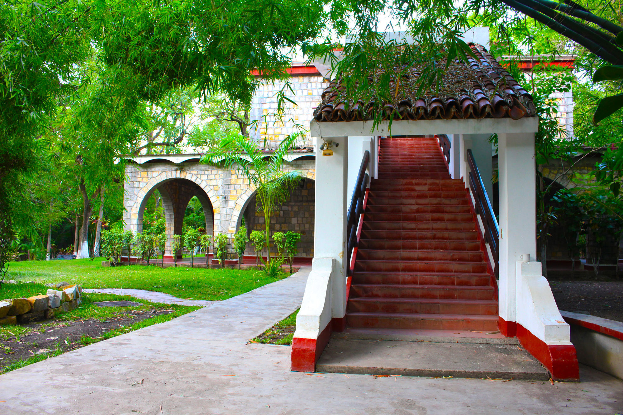 Hotel Spa Taninul Los Puentes Exterior photo